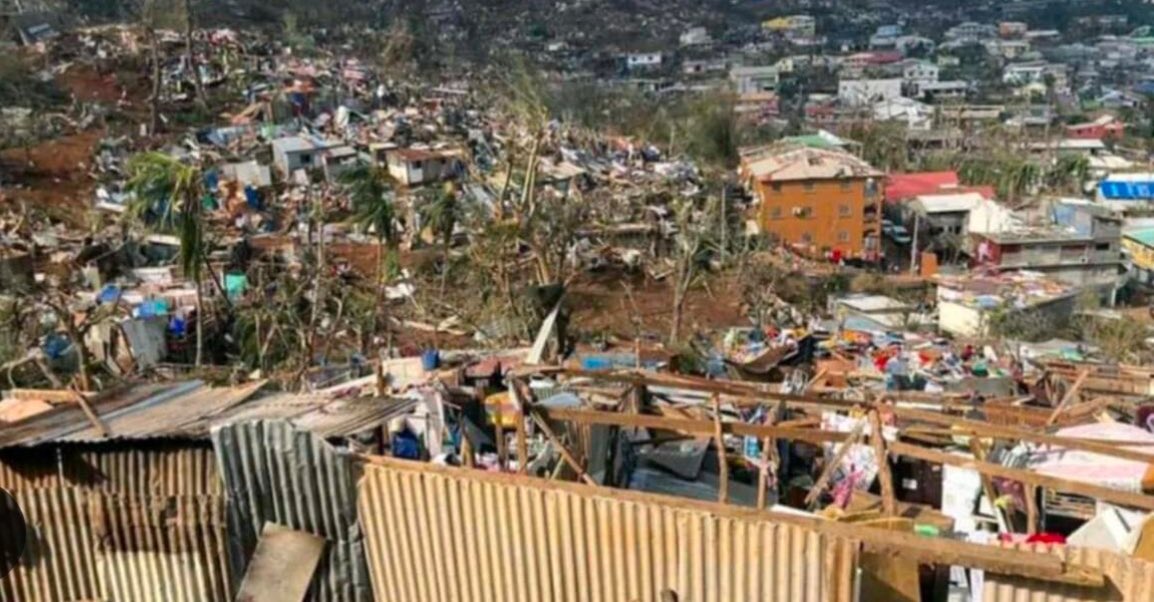 LauraCinieri's tweet photo. L’île de Mayotte a été durement touchée par le cyclone Chido. Mes pensées chaleureuses et solidaires vers les Mahorais, et tous ceux qui sont touchés. Une subvention exceptionnelle de 10 000 euros sera présentée à l’ordre du jour du prochain CM @saint_etienne_ pour les @pohf42 https://t.co/HpybIcbblz