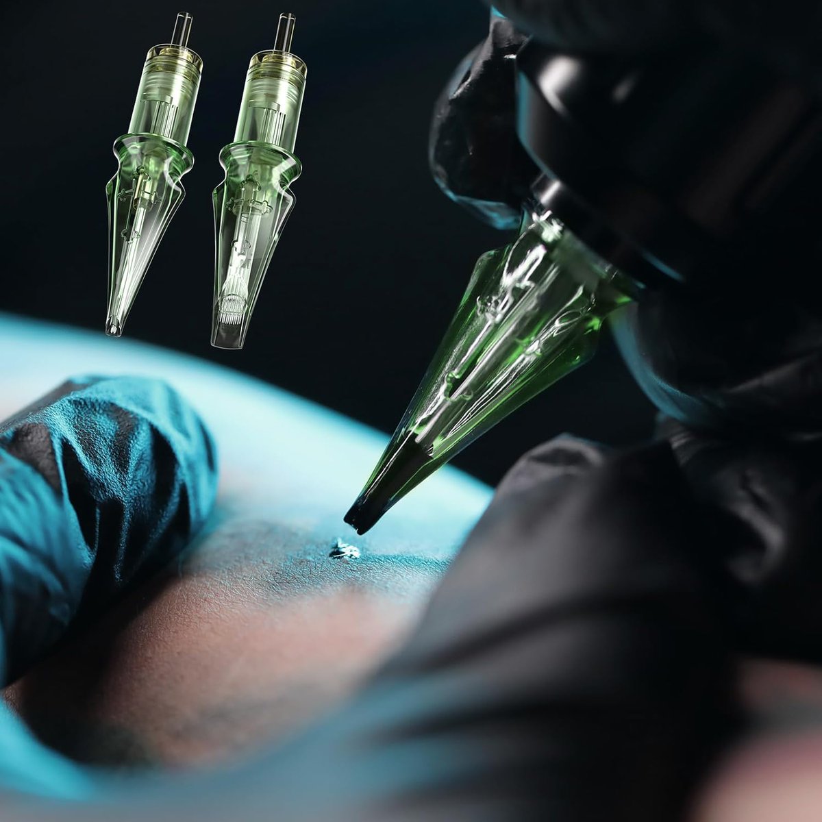 TattooSolong's tweet photo. Santa called, and he wants some festive ink! 🎅✨

Get into the holiday spirit with our green tattoo needles, perfect for those jolly Christmas designs. Make every tattoo merry and bright!

🎄 Grab yours here: https://t.co/YUaHK2JwkW https://t.co/kCzS8yHVBQ