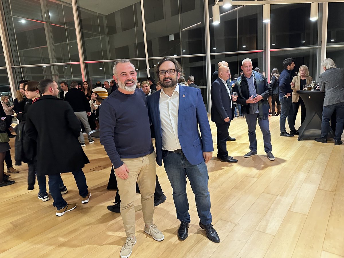 Gran noche la de ayer, gracias a <a href="/MarcosCabota/">Marcos Cabotá 🎬</a> #orgull ❤️🖤 <a href="/RCD_Mallorca/">RCD Mallorca</a>