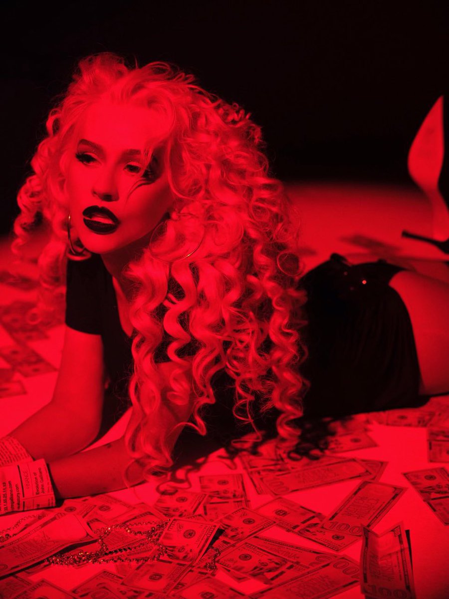 Xtina_Daily's tweet photo. Happy Birthday to our queen, the talented, the beautiful @xtina!!! There are too many words to describe her!! Thank you for all you have given us, we can’t wait for what you have coming! Wishing you many, many more birthdays!!! https://t.co/3b4y9urS2Q