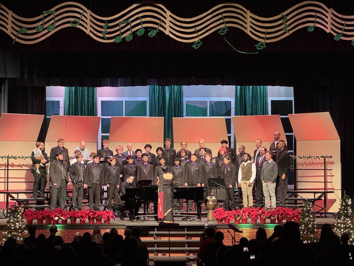 Tonight’s Paschal Choir concert was absolutely fabulous! 🎶✨ Our talented students poured their hearts into every note, and the result was nothing short of magical. Thank you to everyone who came out to support these incredible voices! #PaschalProud #ChoirExcellence