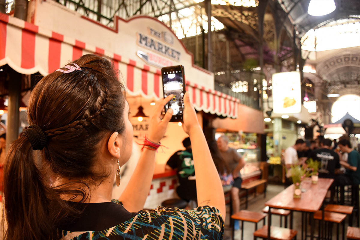 frisasteis's tweet photo. :: #streetphotography #argentina #buenosaires #baires #santelmo #mercado | #frisasteis https://t.co/6dRudxmZC3