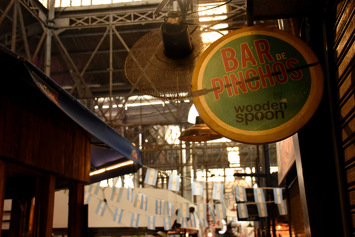 frisasteis's tweet photo. :: #streetphotography #argentina #buenosaires #baires #santelmo #mercado | #frisasteis https://t.co/6dRudxmZC3