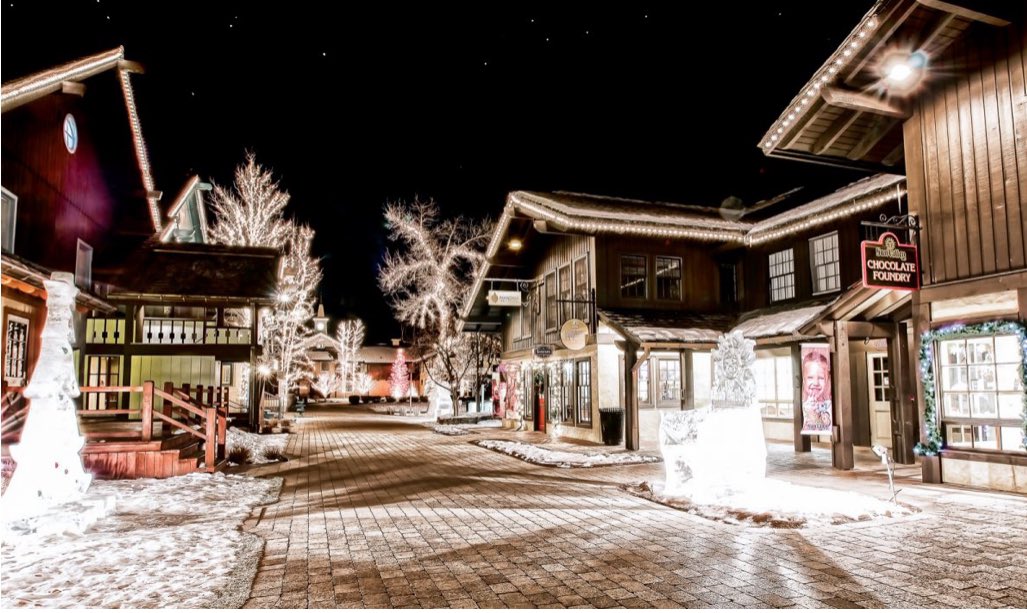 NorthIDJokeyBox's tweet photo. Sun Valley, ID for Christmas 

  - Christmas Eve Ice Show: Enjoy an enchanting performance followed by the Torchlight Parade and fireworks on Dollar Mountain.

  - Christmas Carolers: Stroll through the European-style Holiday Market, listening to carolers.

  - Sleigh Rides: Take a horse-drawn sleigh ride to Trail Creek Cabin for a four-course dinner.

- Tree Lighting Ceremony: Participate in the Sun Valley Tree Lighting Ceremony, which includes Santa visits, live music, snacks, and more.

- Ice Skating: Even in the winter, the outdoor ice rink at Sun Valley Lodge offers a perfect spot for family fun or a romantic skate.

- Sun Valley Opera House: Catch a holiday-themed movie or enjoy stand-up comedy during the festive season.

- Night Skiing and Fireworks: On Christmas Eve and Day, Dollar Mountain hosts night skiing followed by a fireworks display.

- Holiday Markets: Explore the local markets for unique gifts, crafts, and holiday treats.