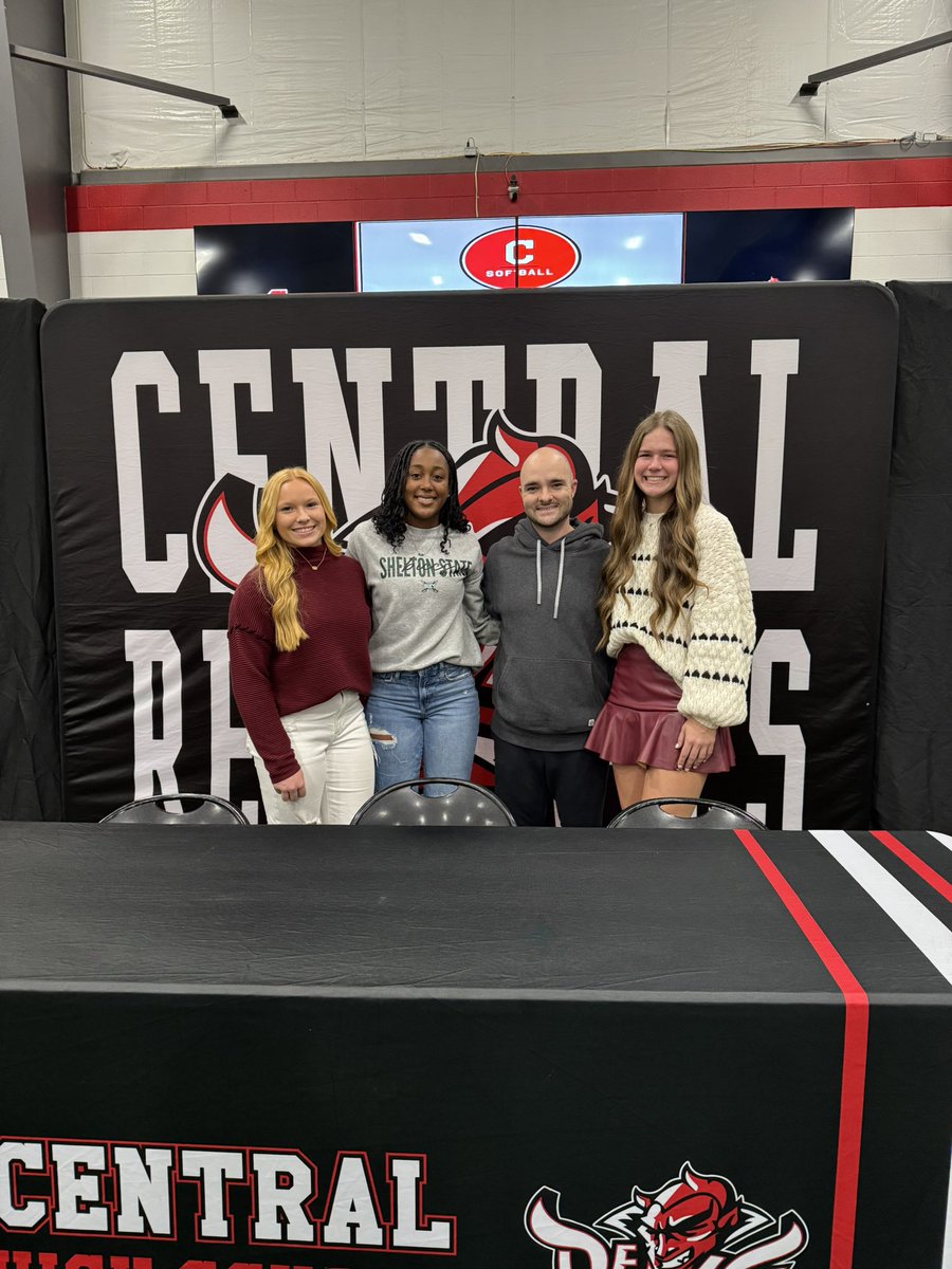 Kyle Parmley 🥎 tweet media