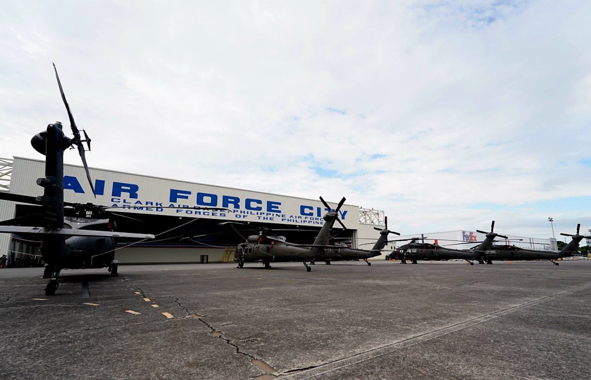 PhilAirForce's tweet photo. PAF NEWS | PAF blesses five new Black hawk helicopters at Clark Air Base
See full story ππ»
https://t.co/isfuHaMUe6
#AccelerateWithExcellence #GuardiansOfOurPreciousSkies #PAFYouCanTrust #OneAFPOnePhilippines #StrongAFPStrongPhilippines #AFPYouCanTrust https://t.co/iW1A6kkVDL