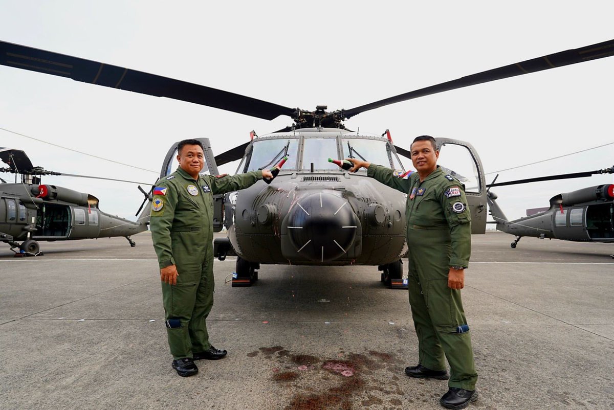 PhilAirForce's tweet photo. PAF NEWS | PAF blesses five new Black hawk helicopters at Clark Air Base
See full story ππ»
https://t.co/isfuHaMUe6
#AccelerateWithExcellence #GuardiansOfOurPreciousSkies #PAFYouCanTrust #OneAFPOnePhilippines #StrongAFPStrongPhilippines #AFPYouCanTrust https://t.co/iW1A6kkVDL