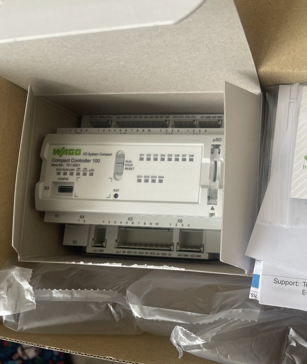 CSharpaa's tweet image. #WAGO #CC100
スターターキット届いた
冬休みはこれで遊ぼう
