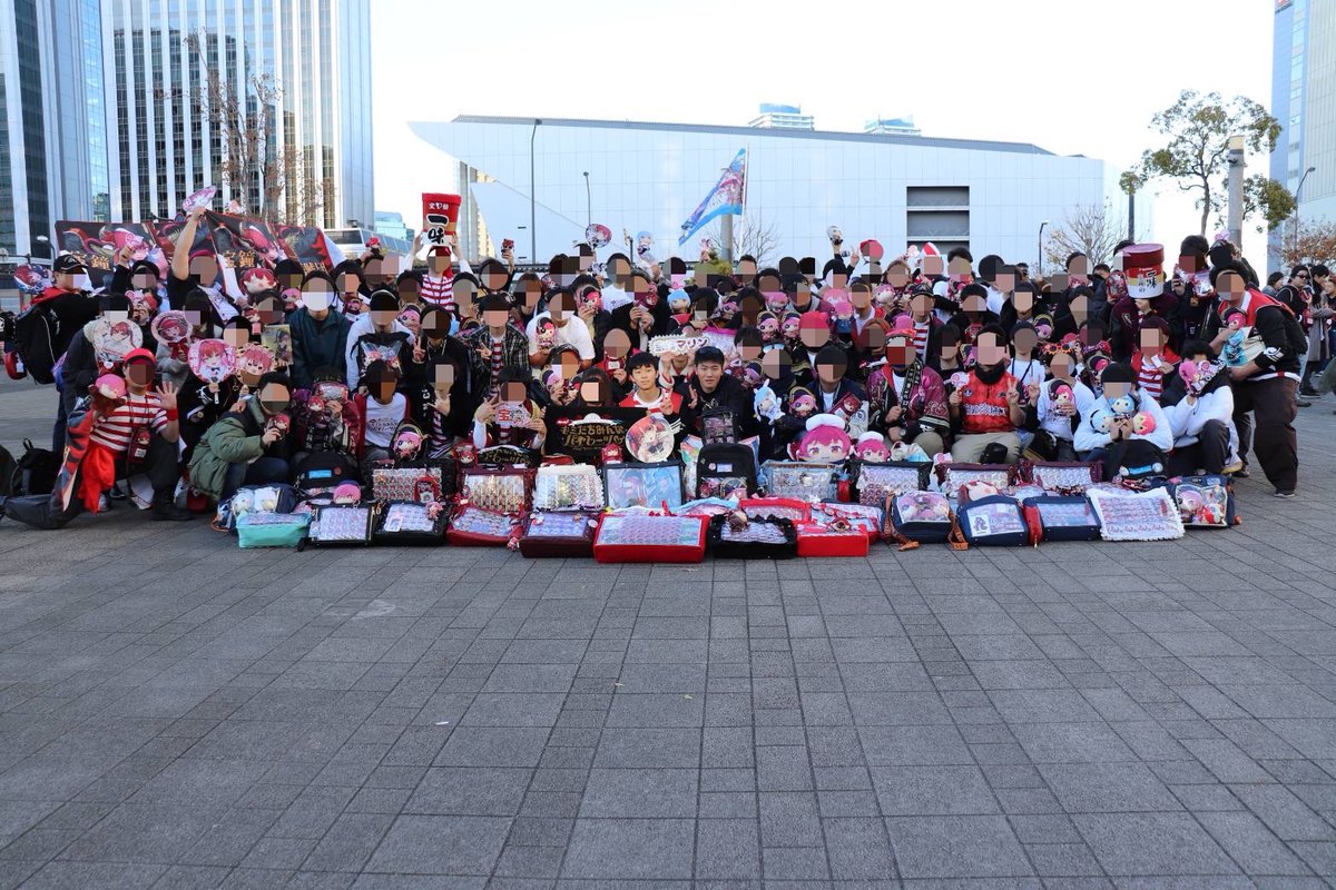 Yuseee_itimi's tweet photo. 船長のソロライブも無事成功したので自己紹介更新します！✨✨

良く変（？）な格好したり、イベントでプチ企画したりしてます！
良ければ仲良くしましょ✨

#ホロライブ好きと繋がりたい
#ホロライブ好きな人と繋がりたい
#ホロライブ自己紹介カード
#ホロリス https://t.co/qTgFlweDPW