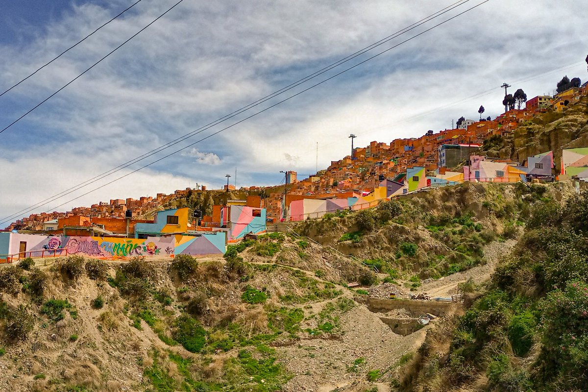 ipressimages's tweet photo. La timidez del #Illimani y el colorido de la zona Chualluma, en #LaPaz, el domingo. https://t.co/LpQliJVQtg