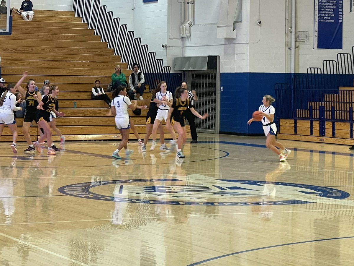 TRINITY_MLUCAS's tweet photo. Both the Trinity Boys and Girls Basketball teams left it all on the court tonight! 🏀💪 The effort, teamwork, and heart were unmatched, even though the win wasn’t ours this time. Proud of the fight, Hillers! #HillerPride #TrinityBasketball https://t.co/mnZWQaj688