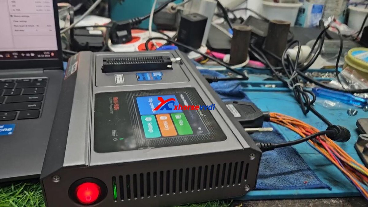 Xhorsevvdi's tweet photo. #xhorse multi prog xhorse Verna. 400&amp; 401&amp; 410 ecm reading with out open ⚙️⚙️🪛
📸krishna car electrical &amp; ecm
https://t.co/fJTLa5Ituy
#multiprog #HyundaiVerna #benchmode https://t.co/Zj4vGMRRTE