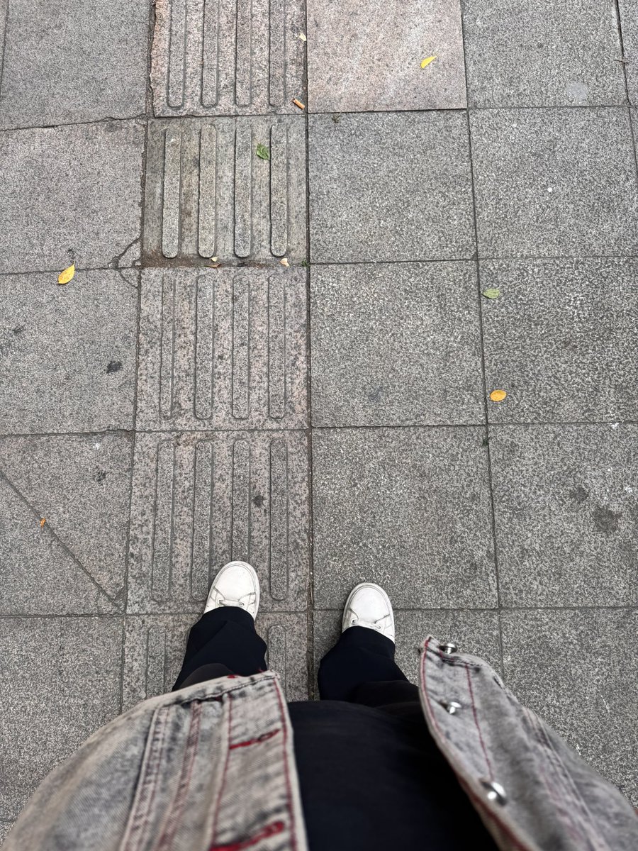 Itself33's tweet photo. 啊啊啊啊啊啊啊啊啊不想上班了 https://t.co/xqL1tDHDML