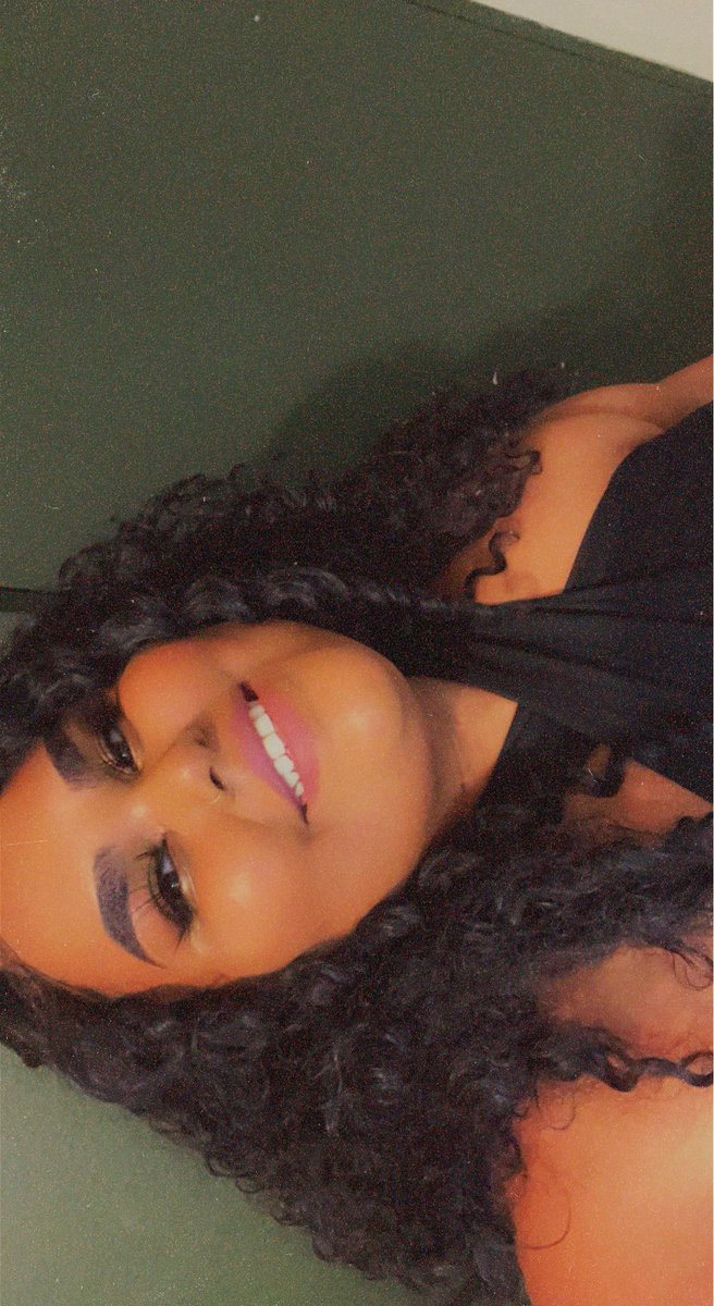 Certified Lover Girl ❥ tweet media