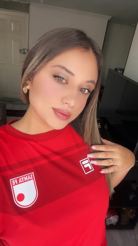 Alejandra García. (@Alejand07228811) / Posts / X