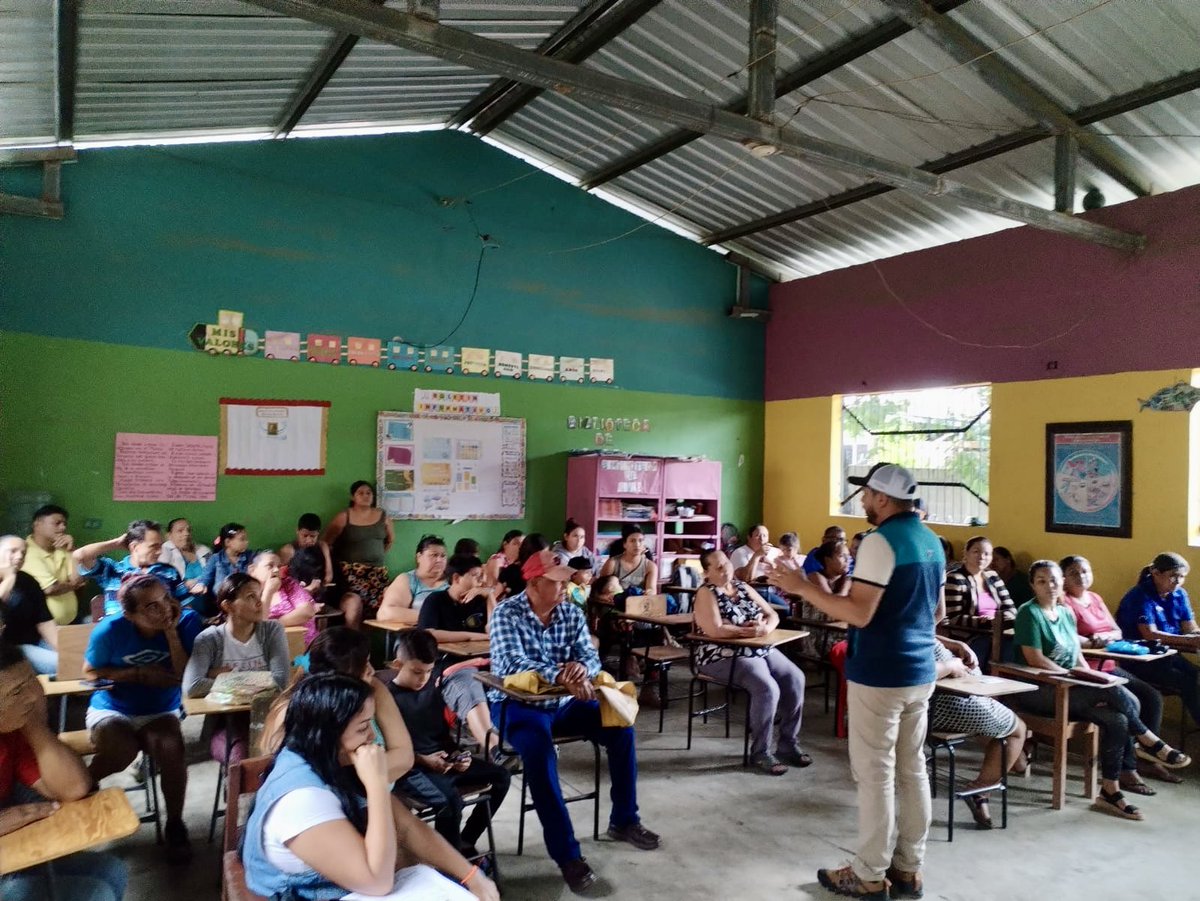 📍Colonia El Porvenir. ❤️Brigada Médica Salud Para el Pueblo🏥🩺 <a href="/PartidoLibre/">Partido Libre</a> <a href="/NCLibre/">#NuevaCorriente / Libre</a> <a href="/CarlosEReina/">Carlos Eduardo Reina</a> <a href="/manuelzr/">Manuel Zelaya R.</a>