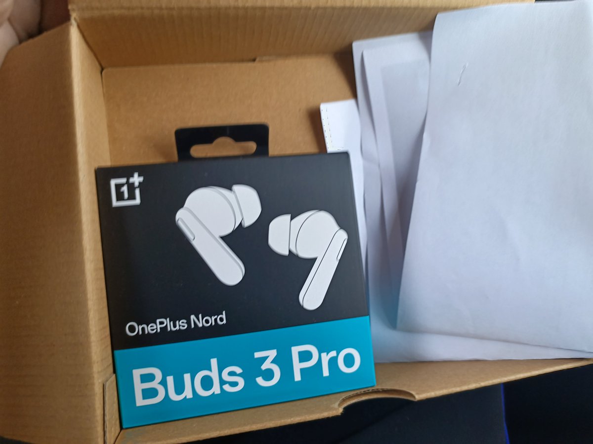 Ankit7083's tweet image. Early morning agar parcel 📦 deliver ho jaaye to 😍. 
@OnePlus_IN #A11EyesAhead #OnePlusBuds3Pro