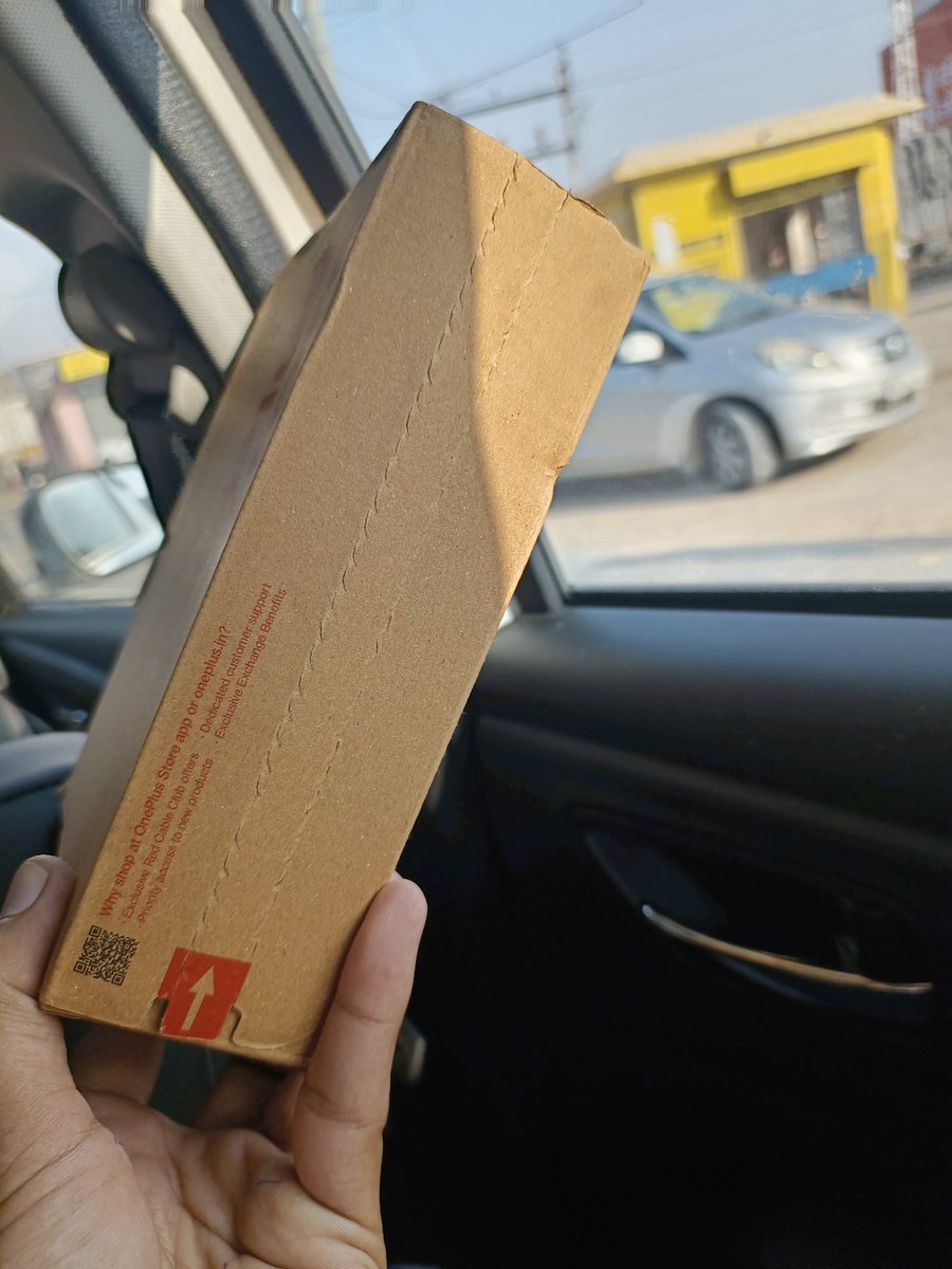 Ankit7083's tweet image. Early morning agar parcel 📦 deliver ho jaaye to 😍. 
@OnePlus_IN #A11EyesAhead #OnePlusBuds3Pro