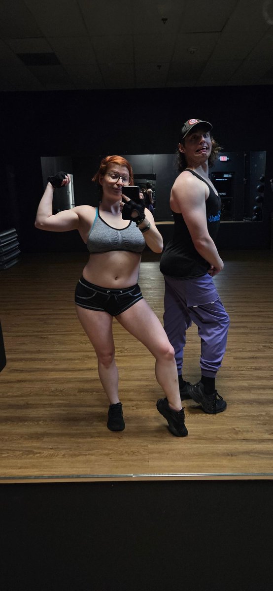 AccentKisses's tweet image. Back at it with leg day @IronForgeGym 

@MemeCharacter