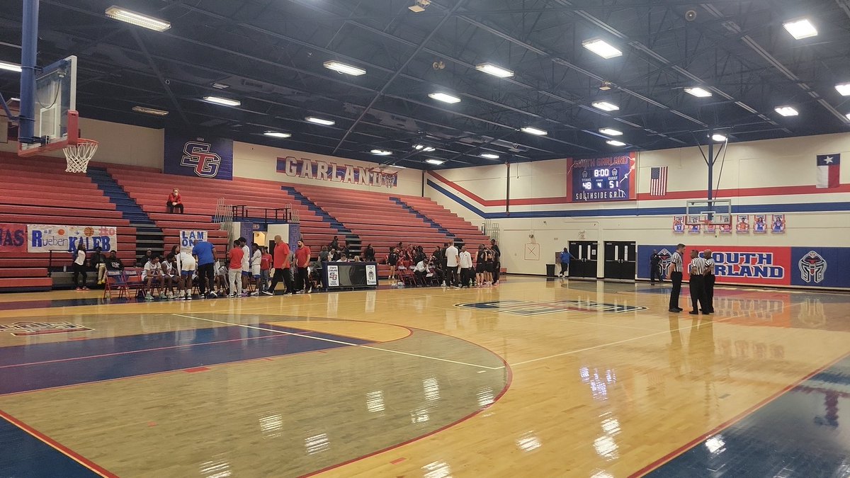 Coach Oliver tweet media