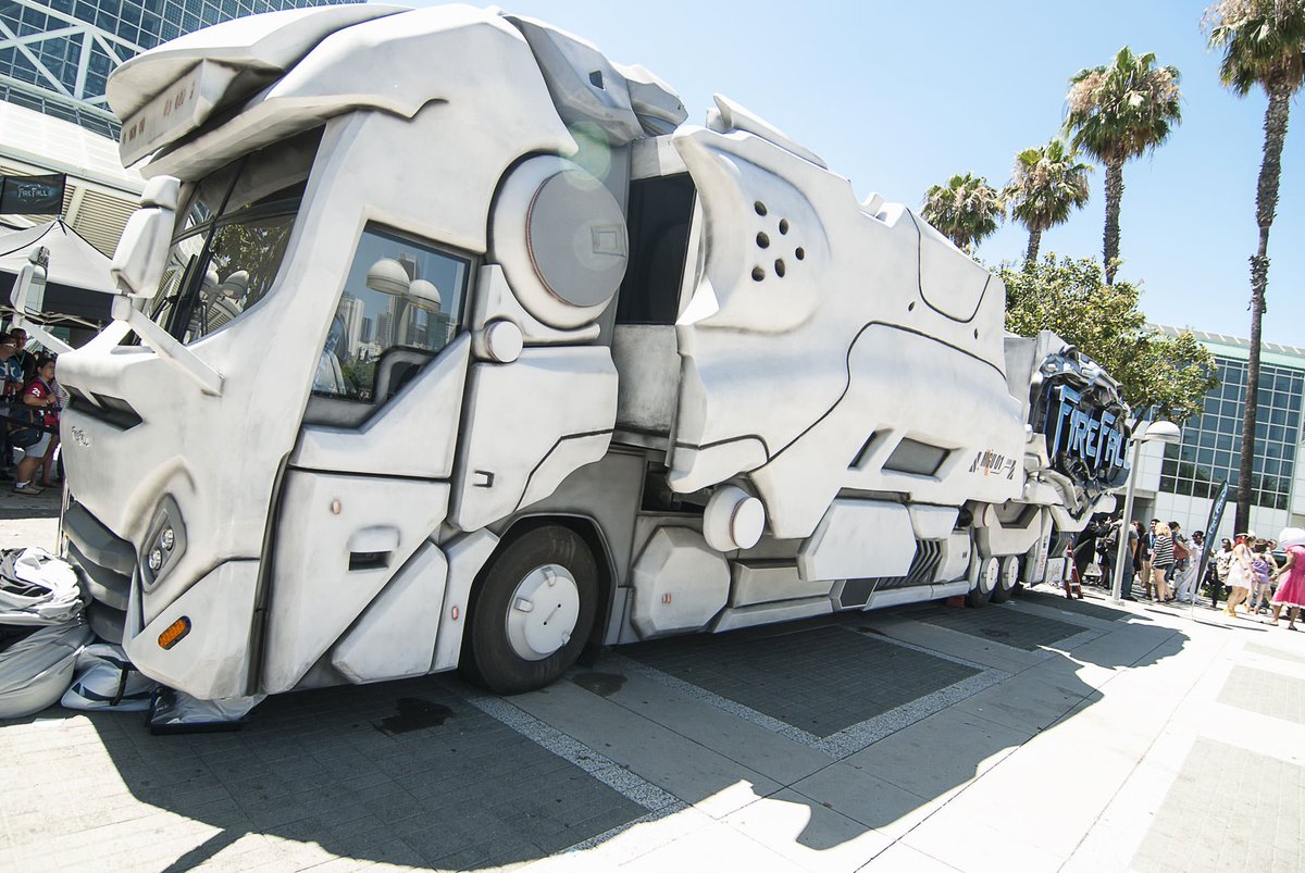 BirdRespecter's tweet photo. He did not sell RED5. He was fired as CEO, as the game failed because his time was apparently focused on efforts outside of the game, such as esports, video, and a baffling 3 million dollar promotional LAN party bus that did not drive and had to be towed to events. https://t.co/ponfHvO6O7