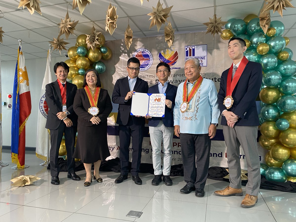 AmbJPNinPH's tweet image. On the right track to development! 🚈📈 Congratulations on the 5th Anniversary of the Philippine Railway Institute! 👏 As #PartnersInProgress, 🇯🇵 remains committed to investing in #QualityInfrastructure for safer and more sustainable 🇵🇭 railway operations.
