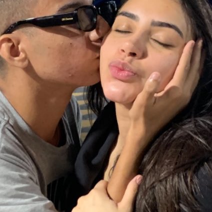 tainactorfavs's tweet photo. Adoro dizer a todos como admiro sua carreira e me encho de alegria cada vez que vejo você alcançando mais uma conquista. Feliz aniversário meu amor, que Deus te abençoe e realize cada vez mais o propósito dele em sua vida. Tô com mt saudades, te amo, ta? Feliz aniversário Taí! 🎉 https://t.co/mZJfMhmryK