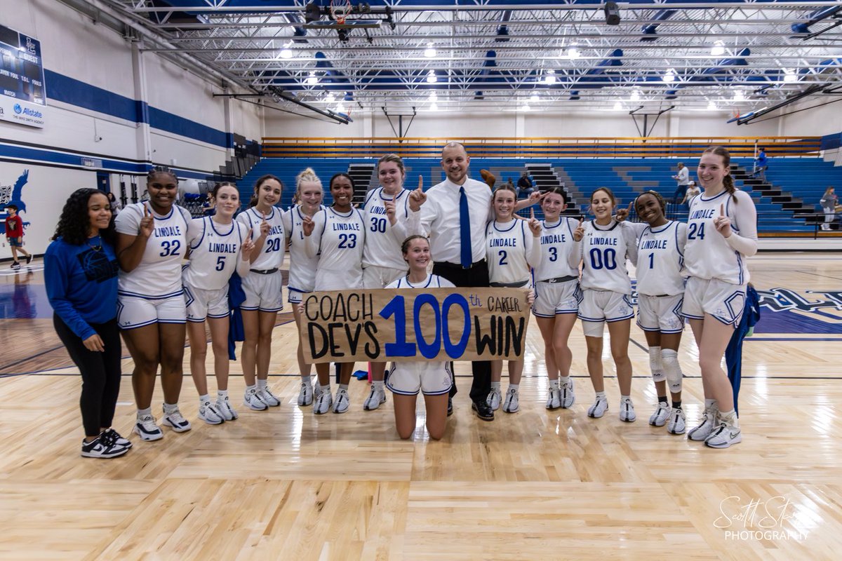 geekknot's tweet image. Congratulations to Lindale Lady Eagles’ Coach Daniel Devisscher on 100 Career Wins!!

⁦@LindaleISDNews⁩ ⁦@LHSEagleEye⁩ ⁦@BrandonOSports⁩ ⁦@Tylerpaper⁩