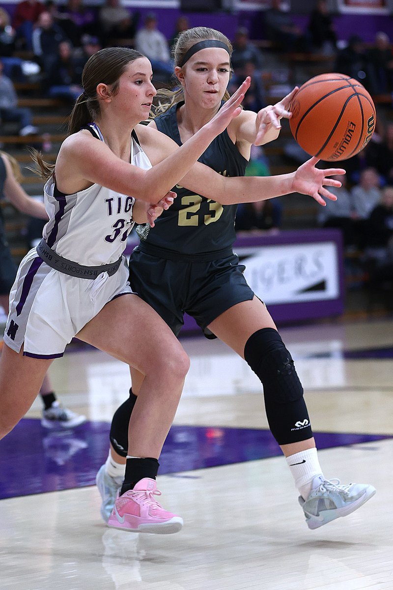 TimBathKT's tweet image. Peru girls defeat Northwestern 48-39. More photos at: kokomotribune.com/sports/basketb…