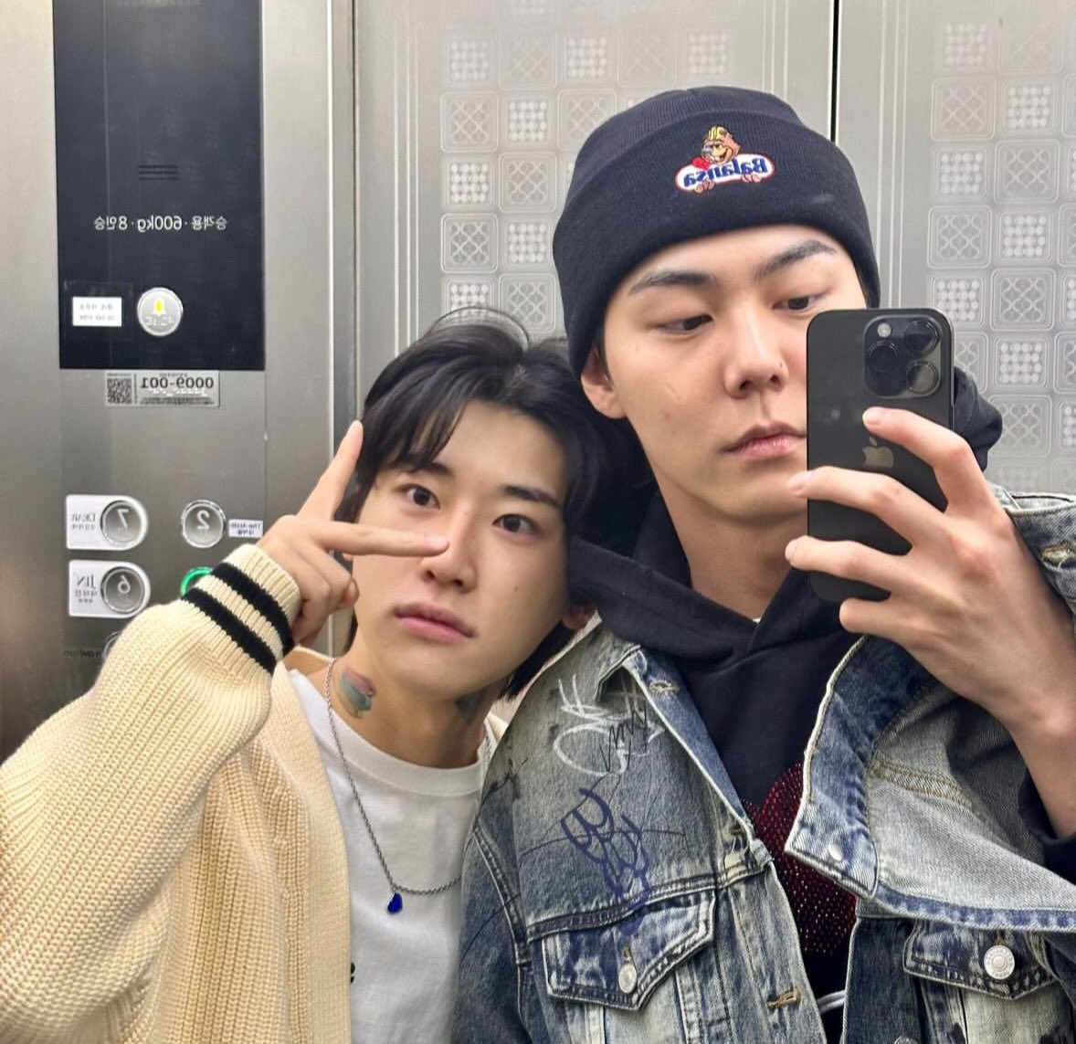 _justtwous's tweet photo. Happy 700 Days Junseongho 🥺💖
#준성호_700일_축하해
#700DaysofJunseongho https://t.co/49kViqkRVZ