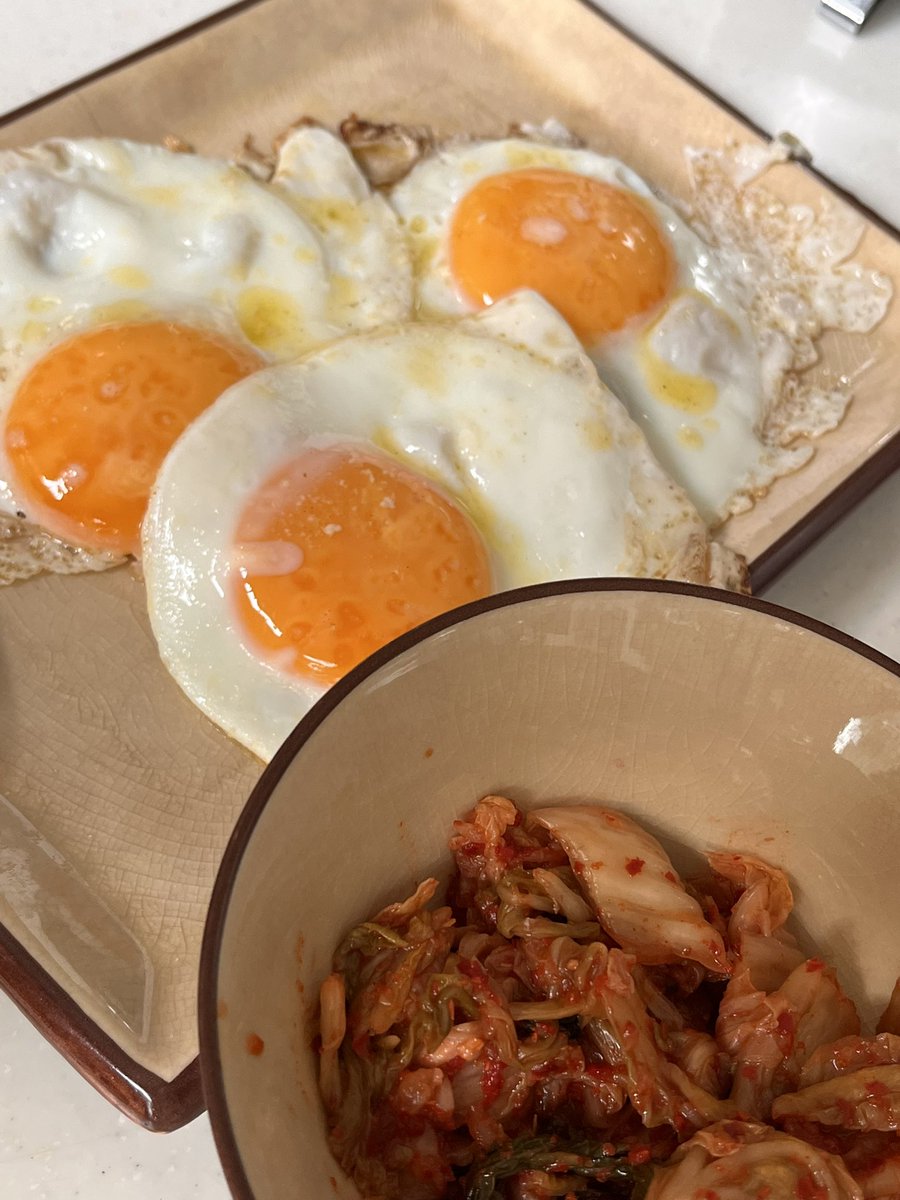 antonlorenzo's tweet photo. Two days of kimchi and eggs. I feel good. https://t.co/S8In0RA91J