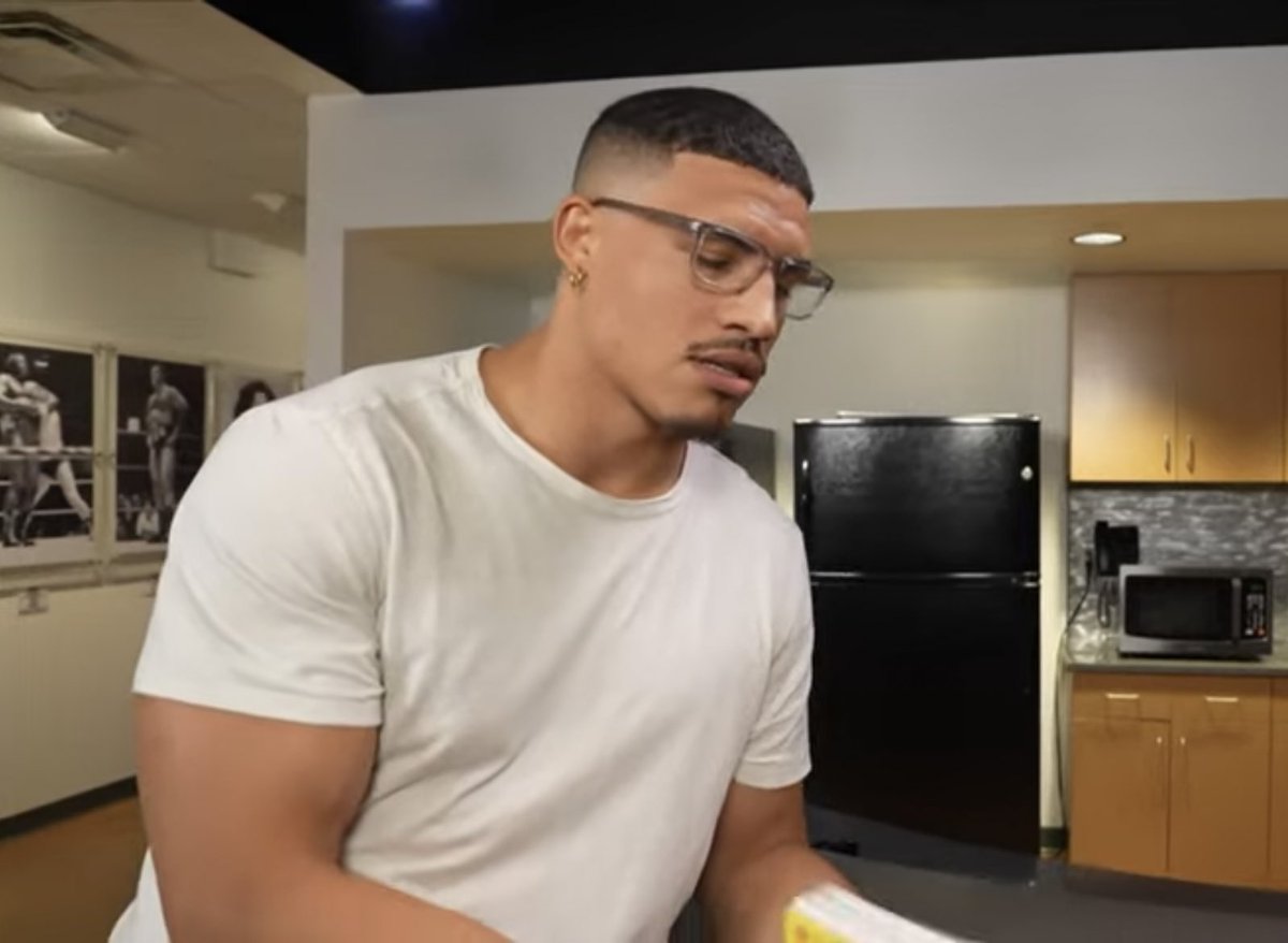 BASINGSEGRAPS's tweet image. Dion Lennox you are so misunderstood