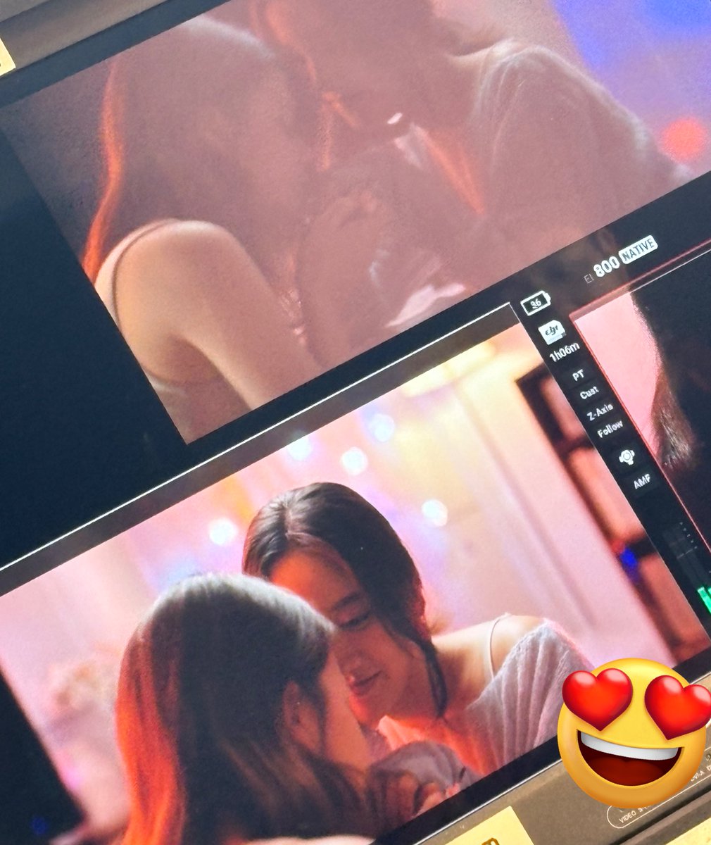 TrendForFB's tweet photo. เอาล่ะ เปิดมาก็หวานเลย จะตีกันกี่โมงคะ 😂🤣 ดูท่า ให้คู่นี้ตีกันจะยากจริงๆนะคะ

CRANIUM PILOT SHOOTING DAY1
#PILOTปริศนาซากมรณะ
#CraniumGL #ปริศนาซากมรณะ
#ฟรีนเบค #FreenBecky https://t.co/9ChsUZven1