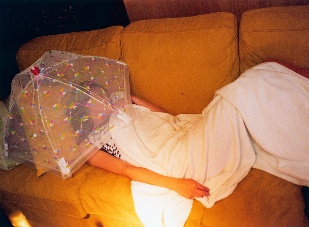 카예 뒤 시네마 선정 올해의 영화 3위! 거장 허우 샤오시엔 감독의 세기말 러브레터! | 2024. 12. 31 <밀레니엄 맘보> Y2K 감성 밀레니엄 스틸 공개🪩💫...