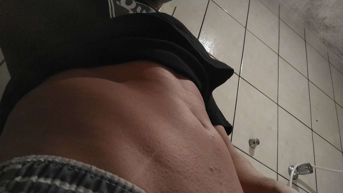 branquin233's tweet photo. Dormi dps da bate uma punheta 😈 https://t.co/yQfk9V3Iwi