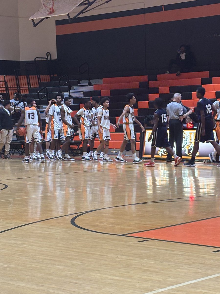I hear it was basketball season 🏀🧡🖤 Both teams took the win tonight. <a href="/DuValHSTigers/">DuVal Athletics</a> <a href="/PrincipalDuval/">Dr. Nabinett | DuVal HS Principal</a>