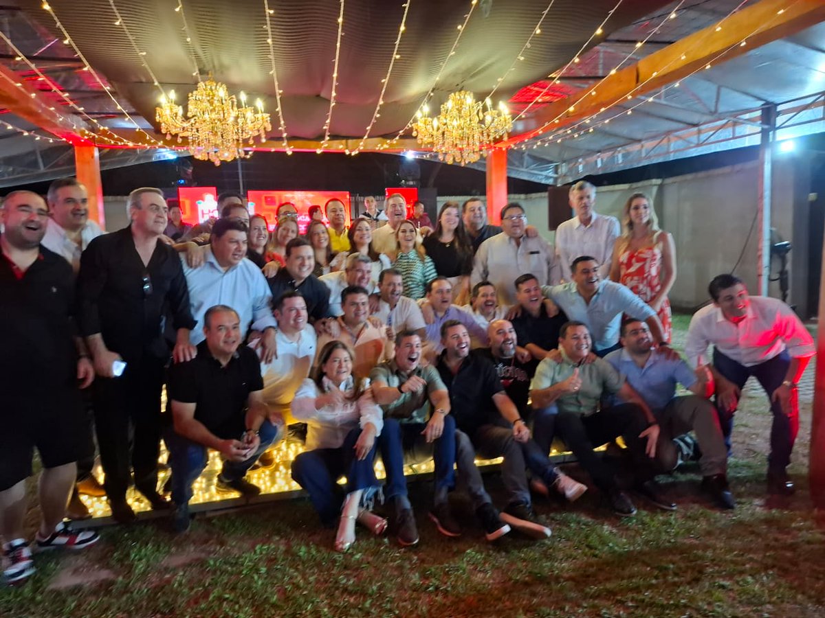 DipBancadaHC's tweet photo. Cena de Fin de Año de la Bancada ANR - Honor Colorado... https://t.co/8TWXzByHra