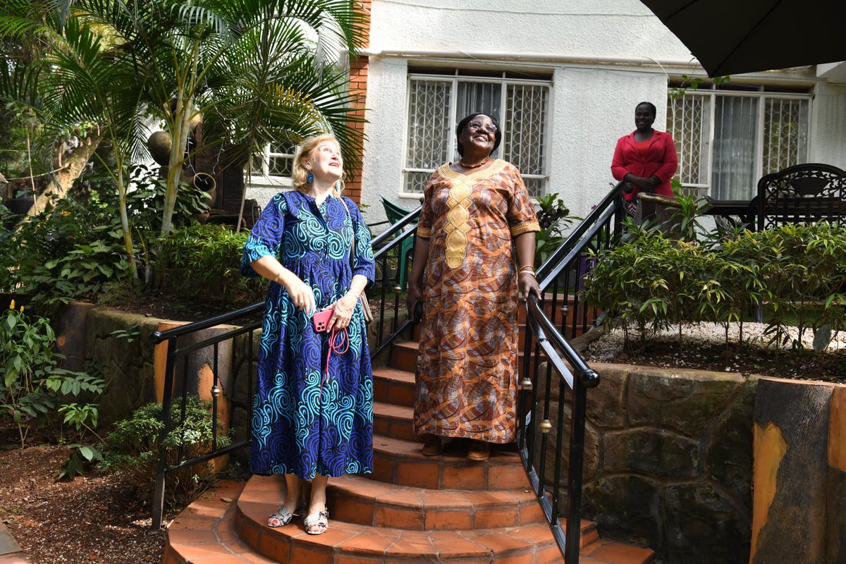 High level engagement between <a href="/birdcuganda/">BIRDC</a> Director General <a href="/floriemura/">Rev. Florence Muranga</a> and H.E. Ambassador Mirjam Blaak,  to foster innovation, promoting agro-industrial development, and strengthening Uganda’s global partnerships.

#TOOKE
#Belgium
#EU
#AgroBusiness
#GreenBananaValueAddition