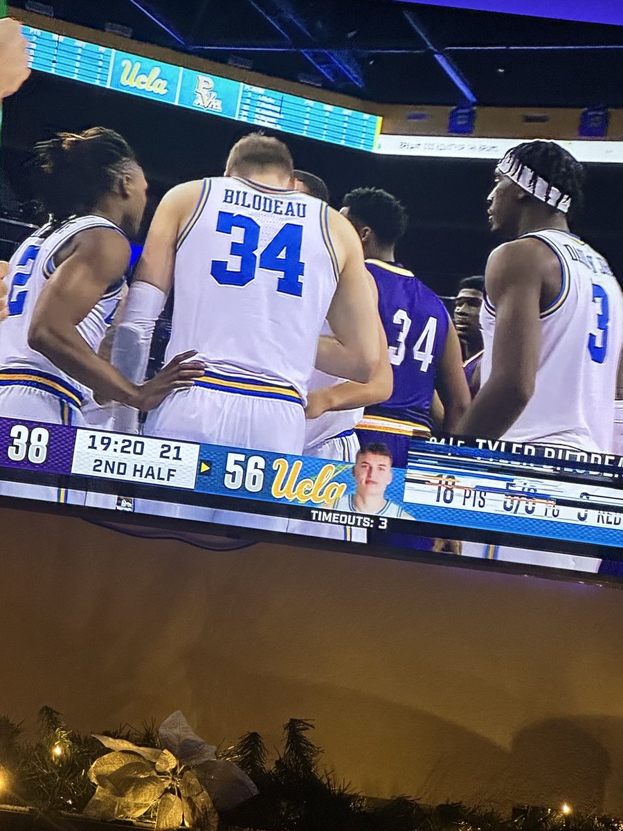 More former Titan’s sighted!! What’s good ⁦@bolton1k_⁩