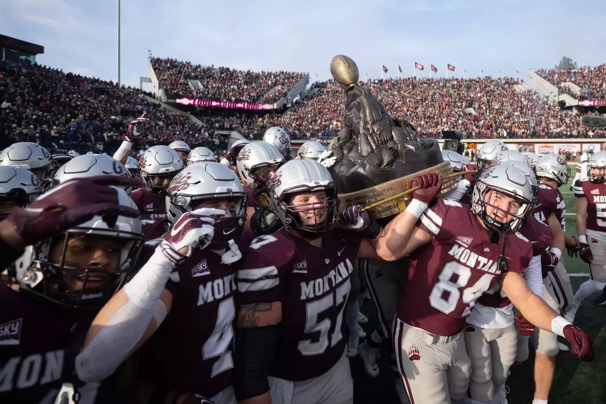 Brady Jay (@bradyjay02) on Twitter photo After a great call with <a href="/CoachPease/">Brent Pease</a> I am grateful to say I have received my first full ride Scholarship to The University of Montana <a href="/MontanaGrizFB/">Montana Griz Football</a> <a href="/KeatonJ_3/">Keaton Johnson</a>
Go Griz!
<a href="/BrandonHuffman/">Brandon Huffman</a> After a great call with <a href="/CoachPease/">Brent Pease</a> I am grateful to say I have received my first full ride Scholarship to The University of Montana <a href="/MontanaGrizFB/">Montana Griz Football</a> <a href="/KeatonJ_3/">Keaton Johnson</a>
Go Griz!
<a href="/BrandonHuffman/">Brandon Huffman</a>
