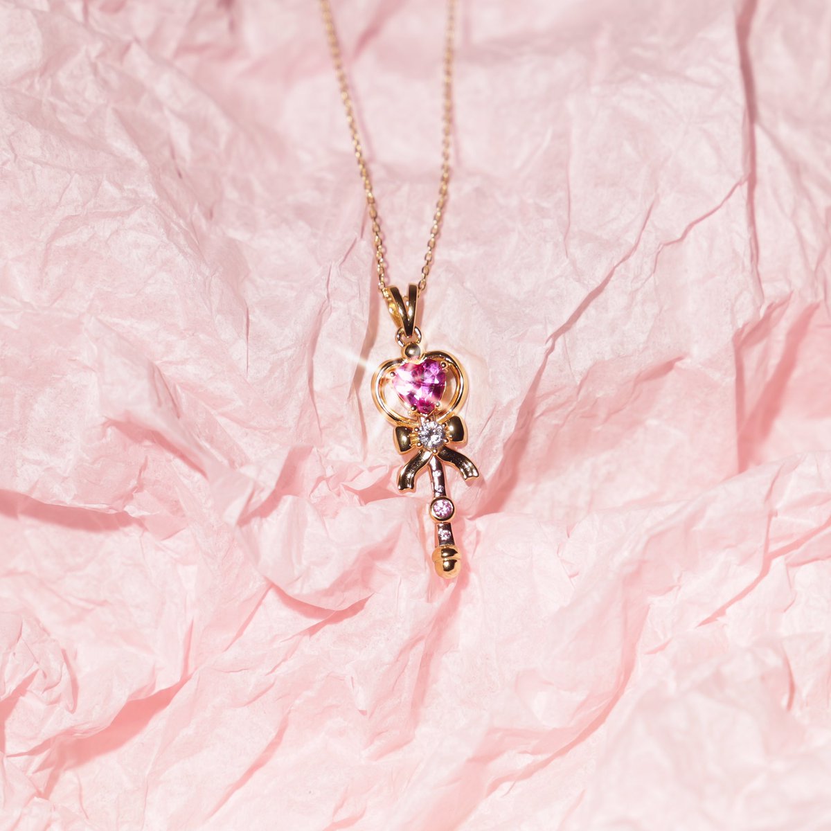 bisoulovely's tweet image. 12 Days of bisou giveaways!🎄✨
Day 4 is for one of our Love Eternal Pendants!
Like, RT, follow, and tag someone to enter!
Random winner will be announced tomorrow!