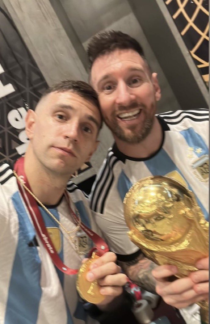 se cumplen dos años del 18/12/22. 
abro hilo fotos y videos de los jugadores en el vestuario.