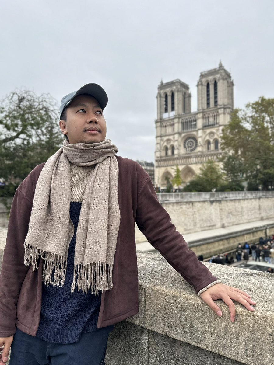 roy_wanders's tweet photo. Bonjour, Paris! https://t.co/cGGxmFZab8