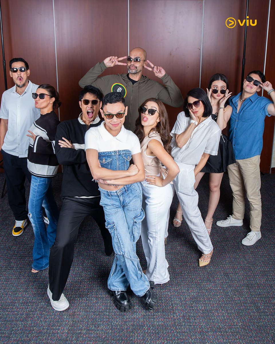 Viu_PH's tweet photo. No red flags with this cast 😎 have you watched the latest episodes of #HowToSpotARedFlag? 💛🚩#HTSARF #ViuExclusive https://t.co/EQCvvnwfkU