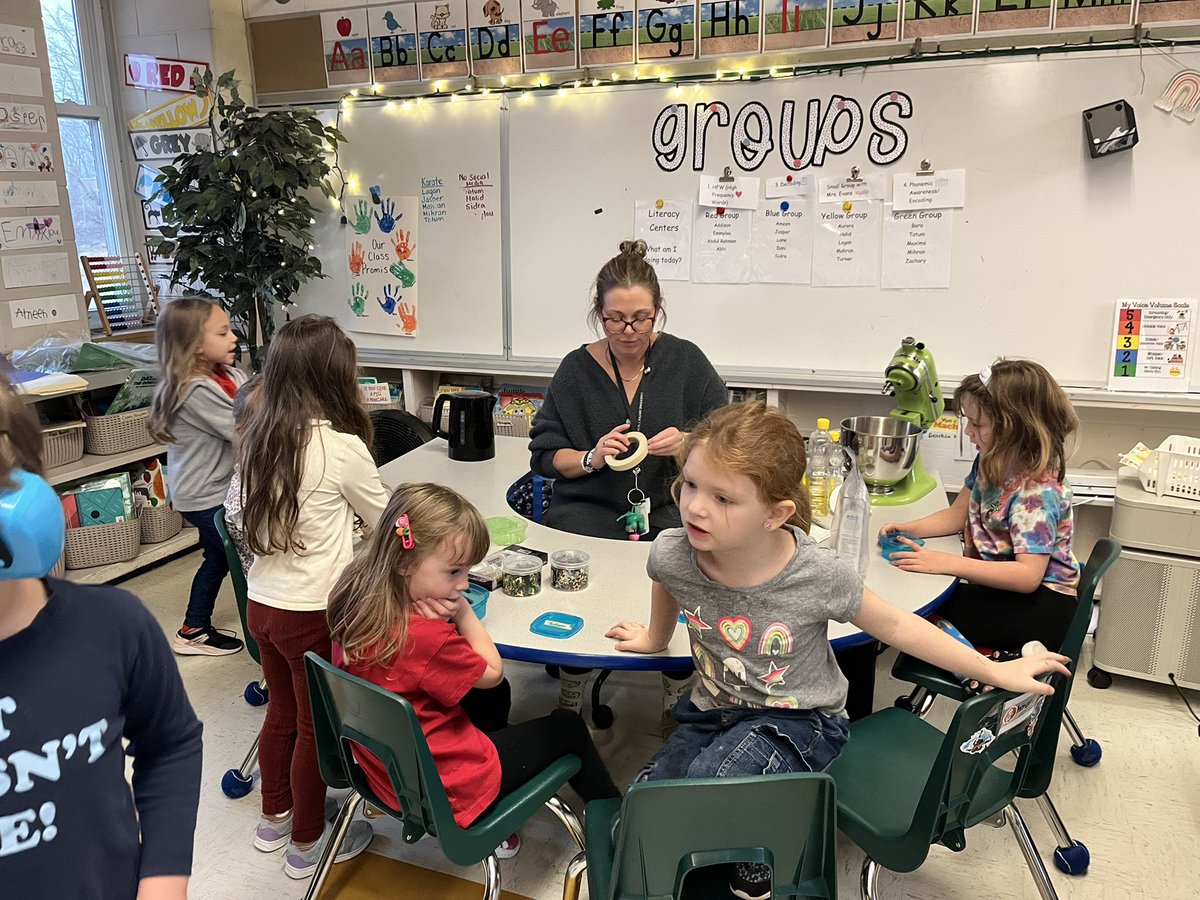 Mrs Evans tweet media