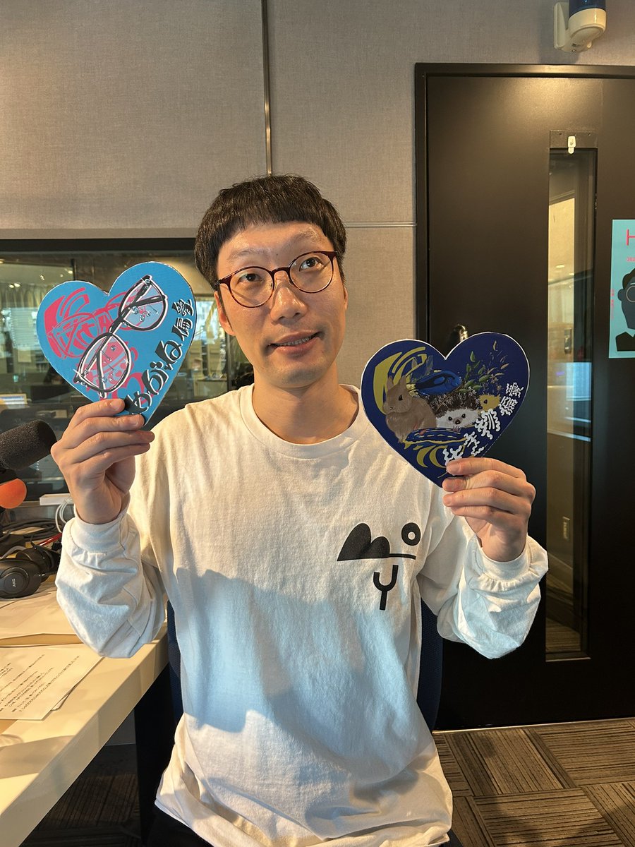 henai813's tweet photo. 偏愛トークの時に登場した

トークテーマカードは

愛溢れる女子学生のおふくちゃんが

描いてくれました💚

🙋💚

#偏愛丸搾電波
📻radikoでどうぞ

https://t.co/CusUyflH3X https://t.co/mEgOYgPZVe