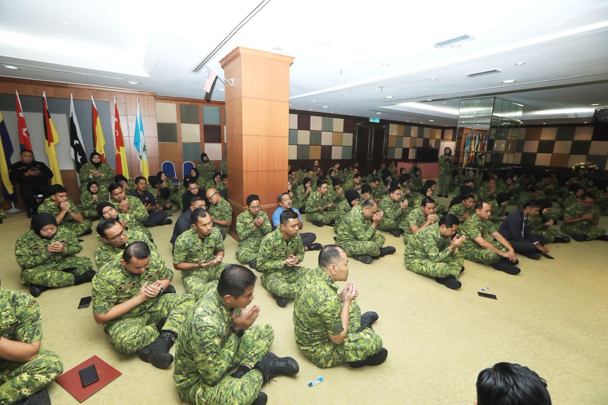 Majlis ringkas berkenaan telah berlansung di Dewan Persidangan Aras 9, Setia Perkasa 9, Kompleks Setia Perkasa, Putrajaya dan diakhiri dengan sesi bergambar warga IPRM bersama Ketua Pengarah RELA.