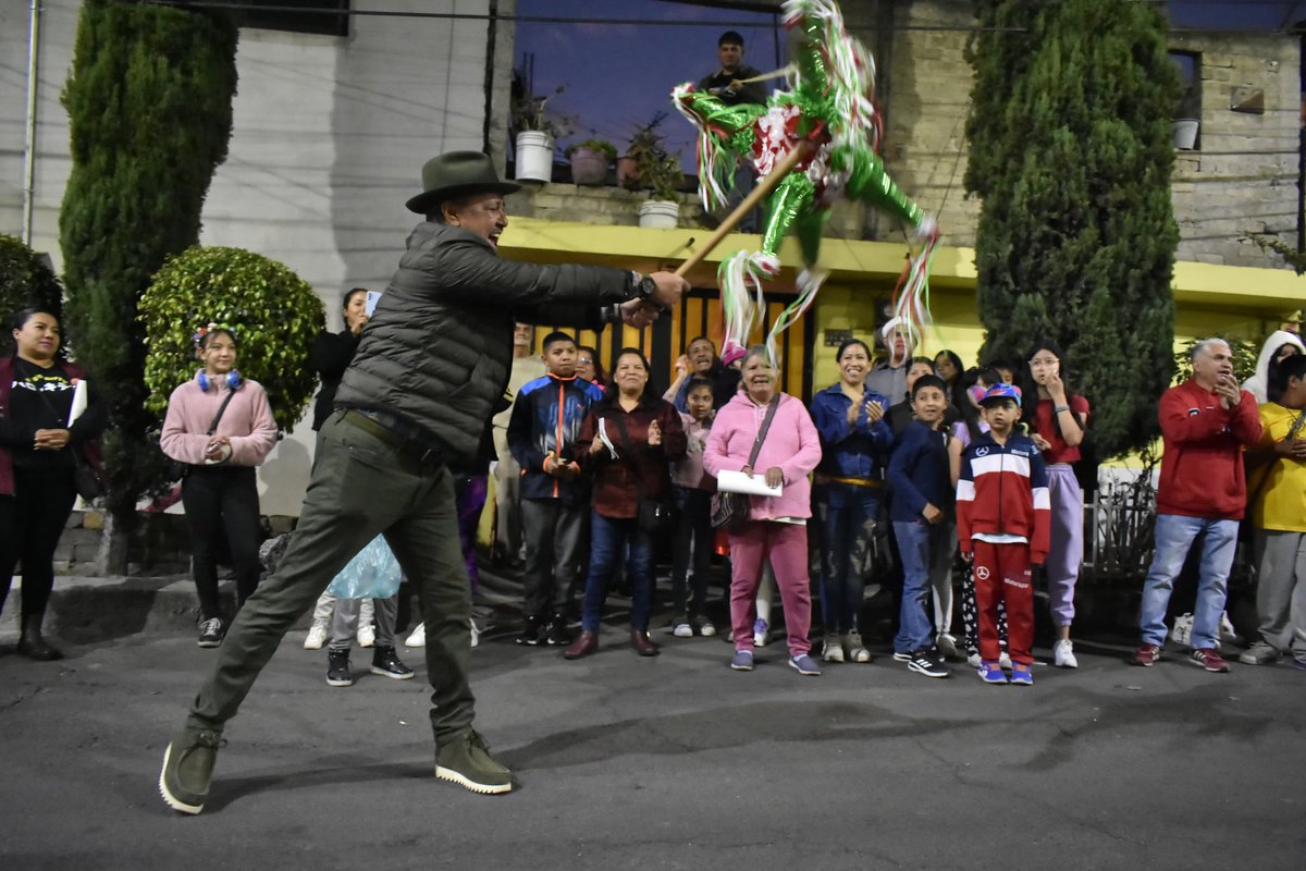 RigoSalgadoV's tweet photo. Por eso y muchas cosas más...
Vengan a #Tláhuac esta Navidad

Los #Olivos y la #Nopalera echan la casa por la ventana

Nos reciben con los brazos abiertos para romper la piñata🪅, cantar las posadas y disfrutar de divertidas pastorelas mexicanas

Gracias alcaldesa @bereheca por la invitación

#PazyBienestar