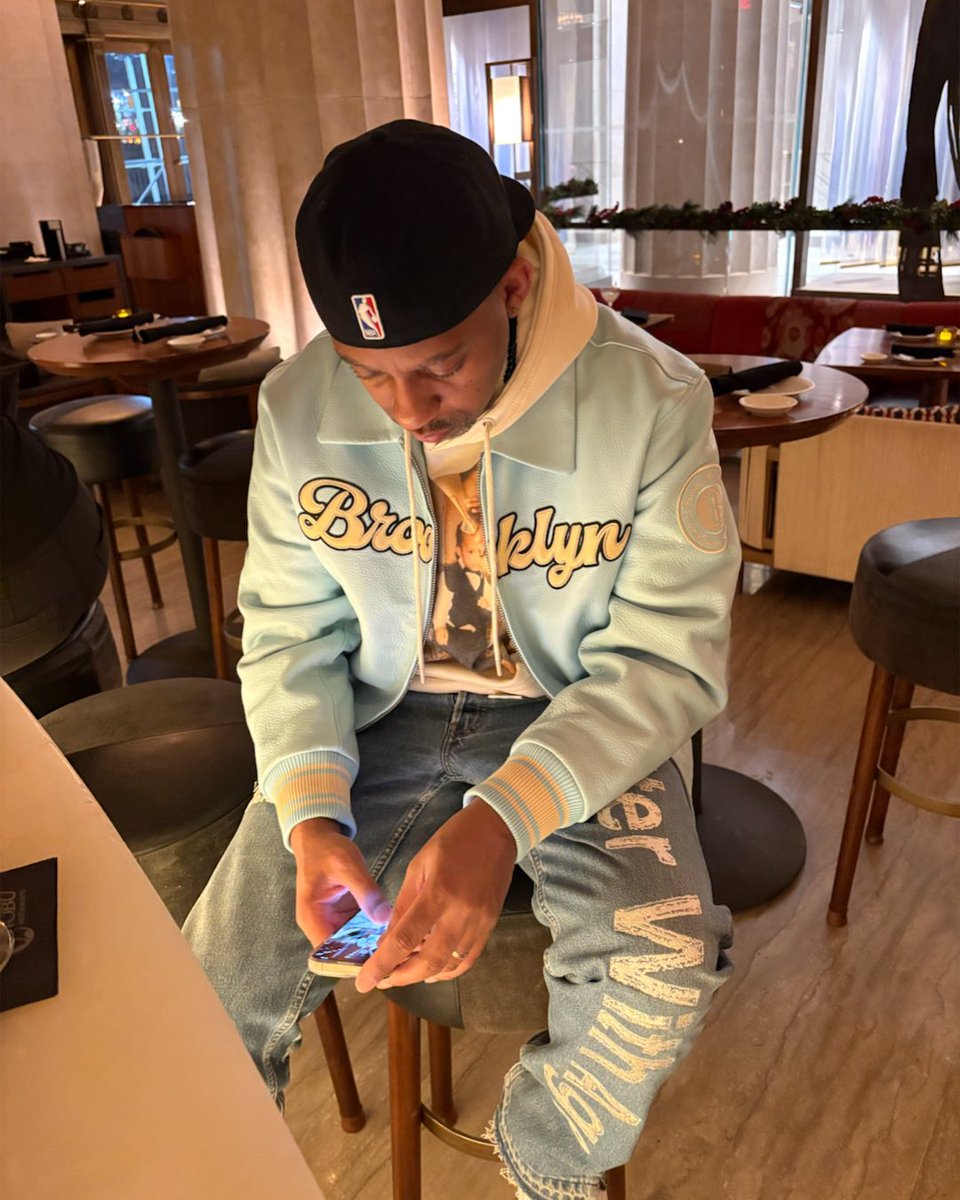 SurvivedY2K's tweet photo. Somehow I let it be known that, “I’m a Brooklyn boy, I may take some getting use to…” -JAŸ-Z https://t.co/rhQmQWUkHI