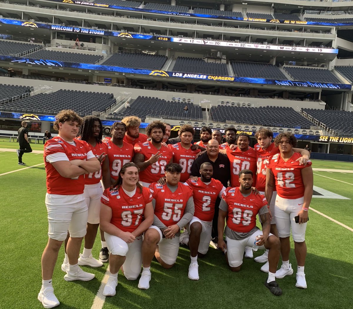 Standing on BUSINESS!!! You Never wavered when challenged!  Proud of this group, one last RIDE for 2024 Season!!! #onefam❤️🙌🏾🙏🏽🏈